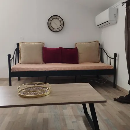 Apartman Spiti Lou *